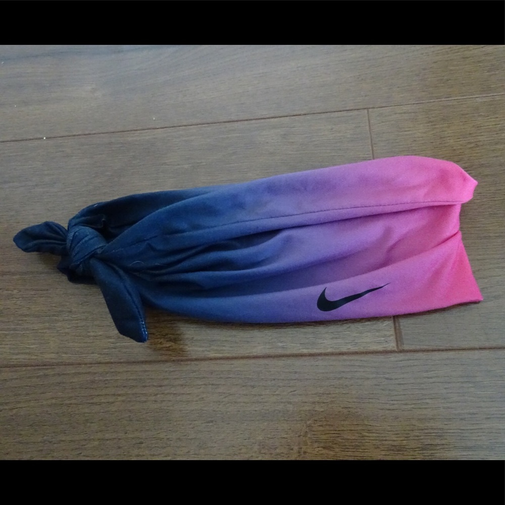 Nike headband